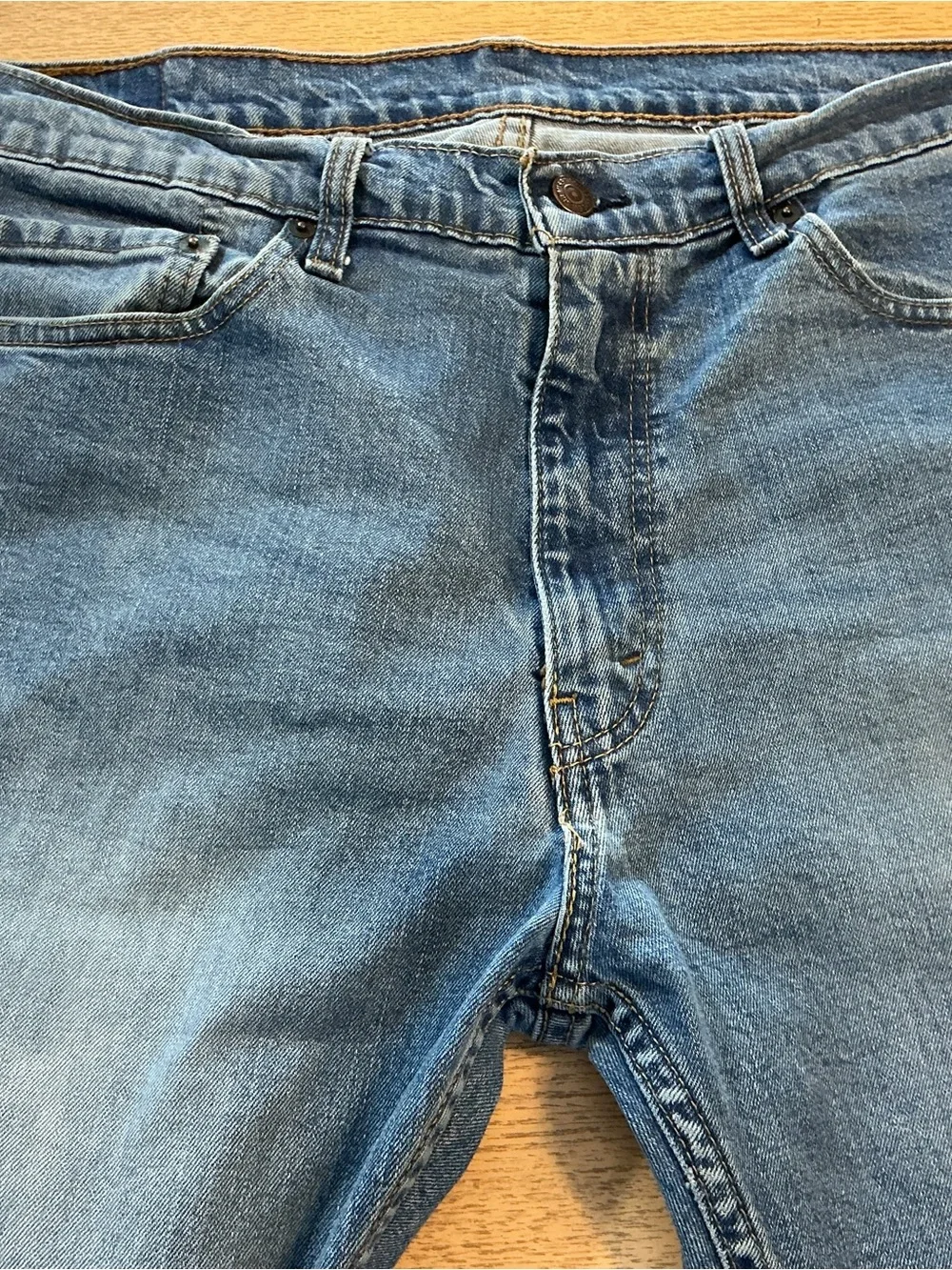 Levi’s 505 Men’s W36 L30 Regular Straight Jeans Medium Wash Distressed